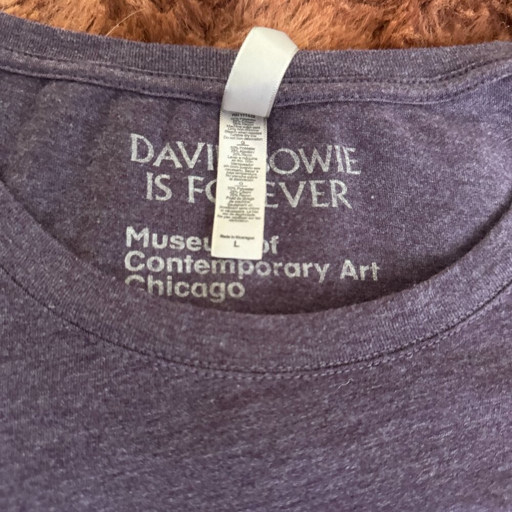 DAVID BOWIE Is Forever Museum of Contemporary Art Purple Tee Shirt Large - Picture 4 of 4
